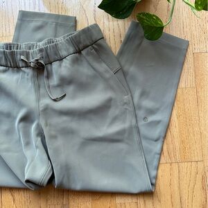 Lululemon On the Fly 7/8 Pant Woven, Size 10